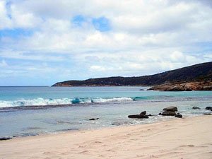 BB059, -34.484730, 119.274950 Stream Beach has a very steep track for 500m BB059, -34.484730, 119.274950 Stream Beach has a very steep track for 500m